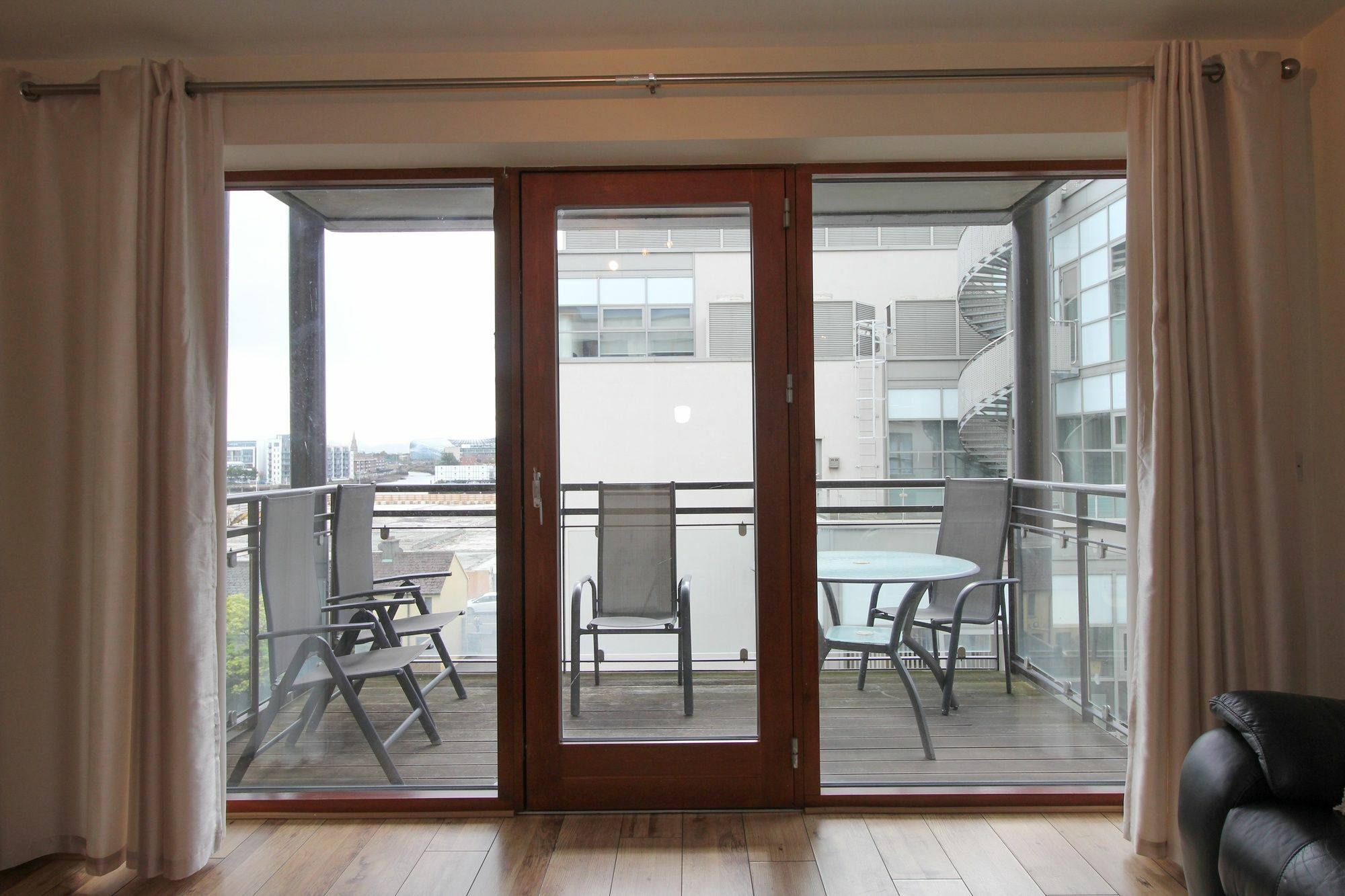 Point Village Modern Apartment Dublín Exterior foto